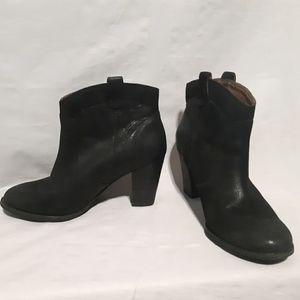 Clarks indigo. | Black leather pull on ankle boots